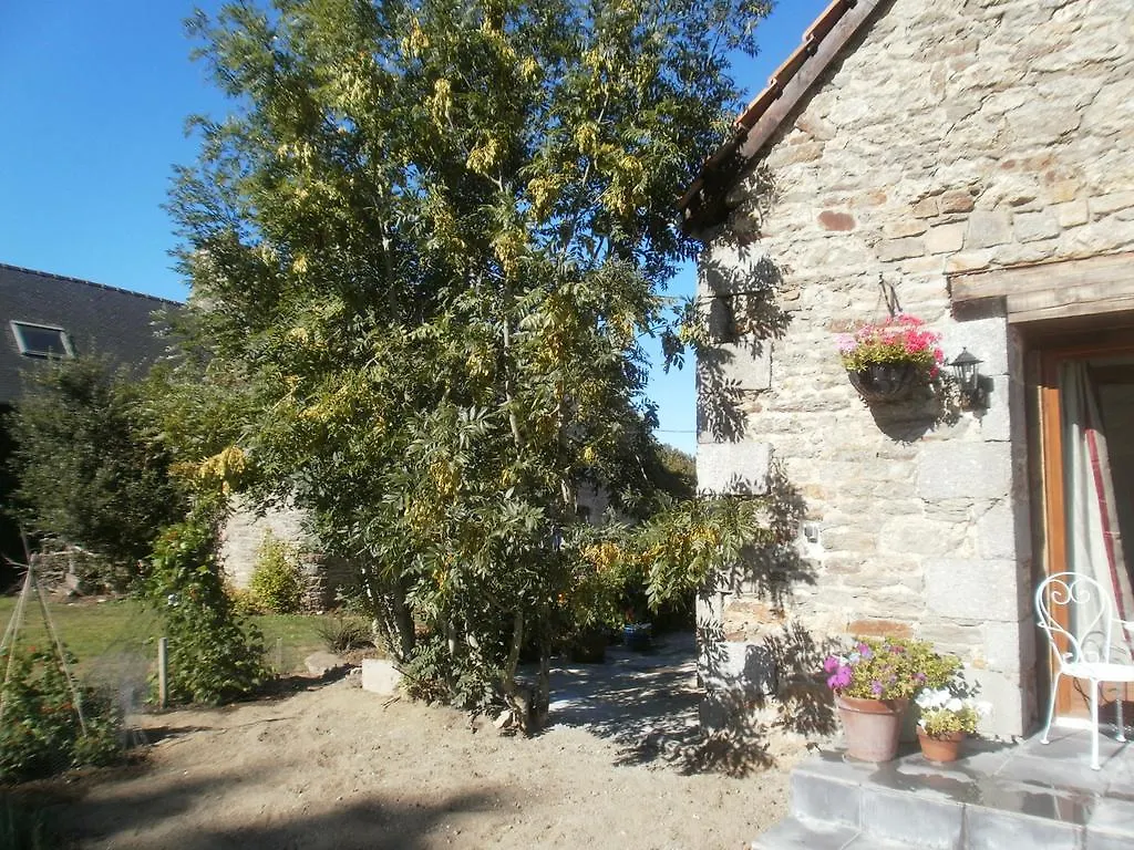 Gites Du Manoir Runan Holiday home