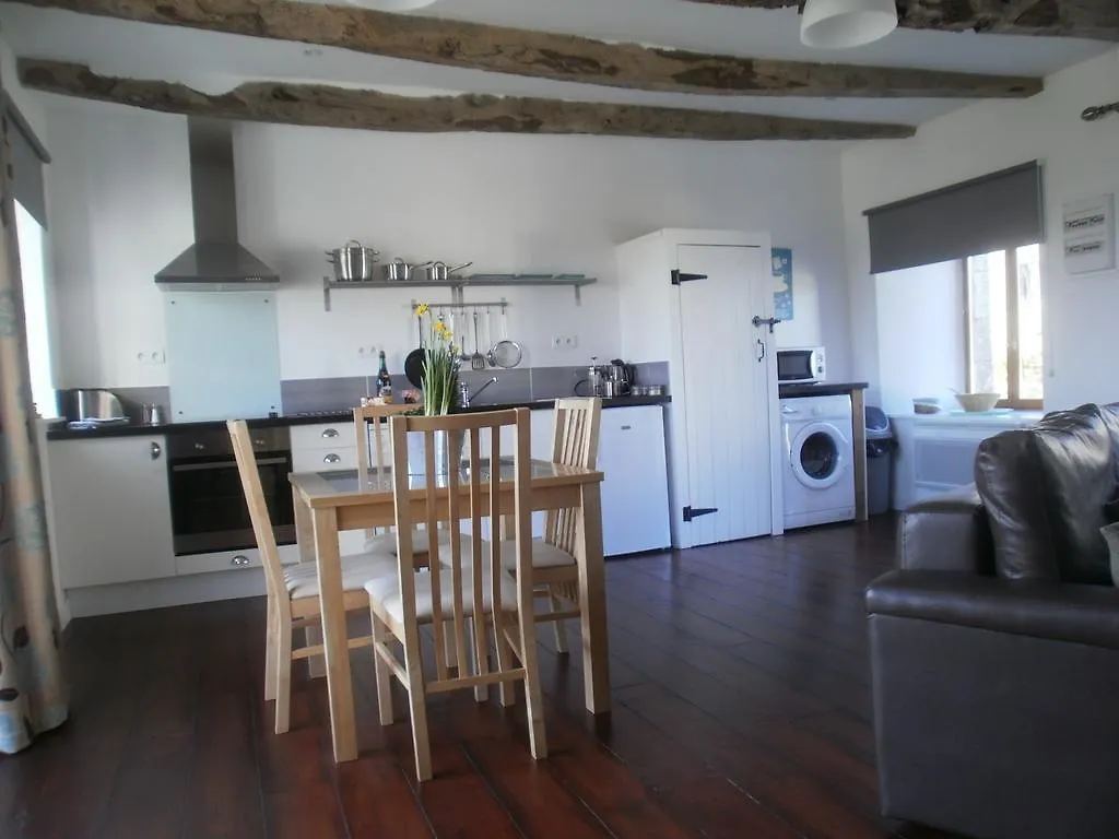 Holiday home Gites Du Manoir Runan