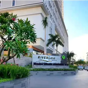 Zo Rivergate Free Pool Ho Chi Minh City