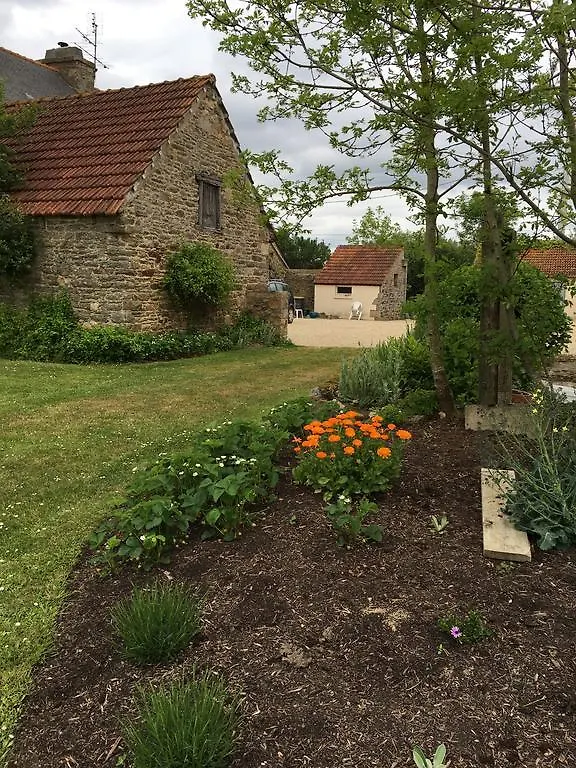 Holiday home Gites Du Manoir Runan