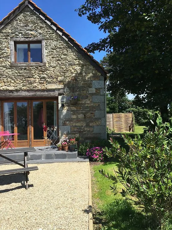 Holiday home Gites Du Manoir Runan